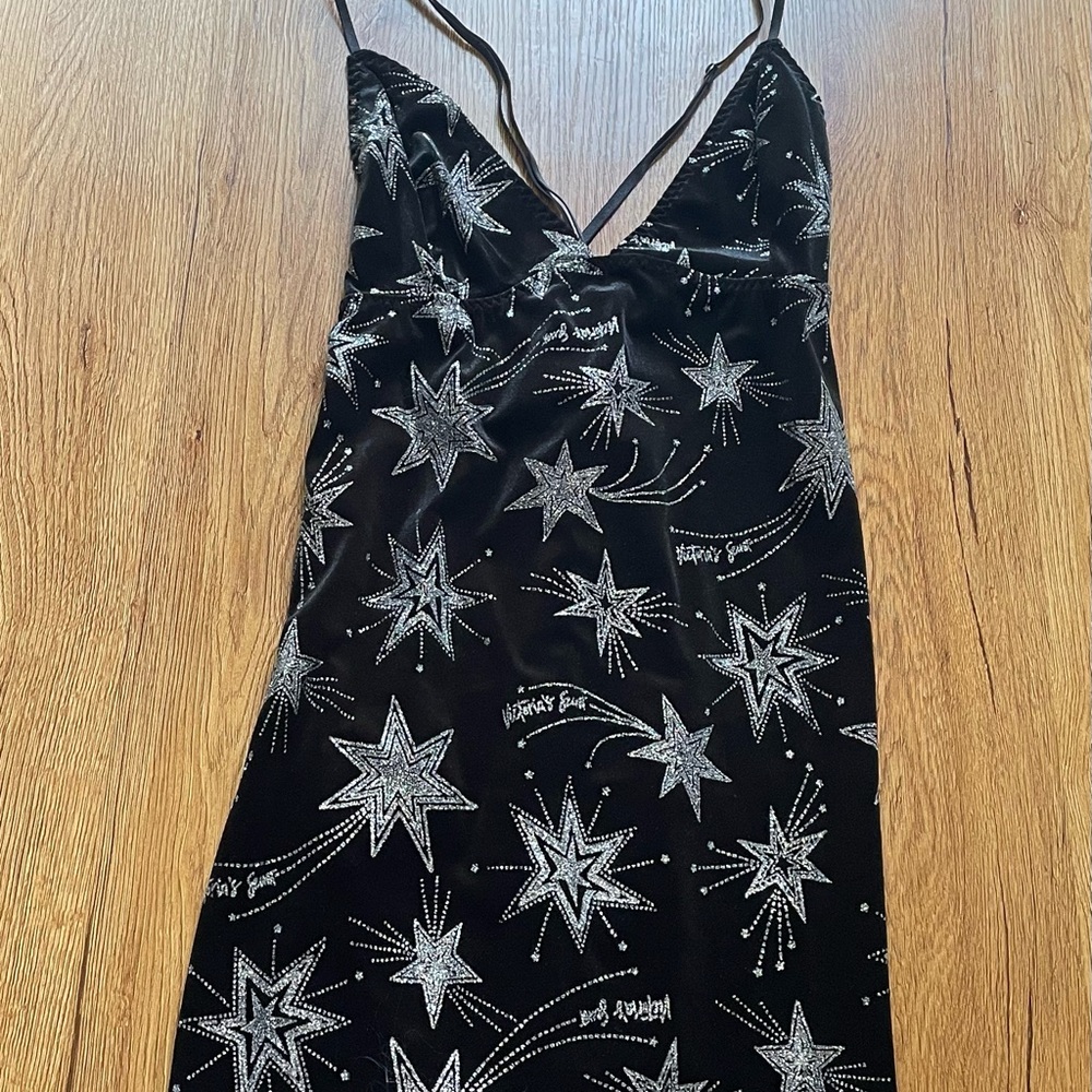 Victoria’s Secret M black dress